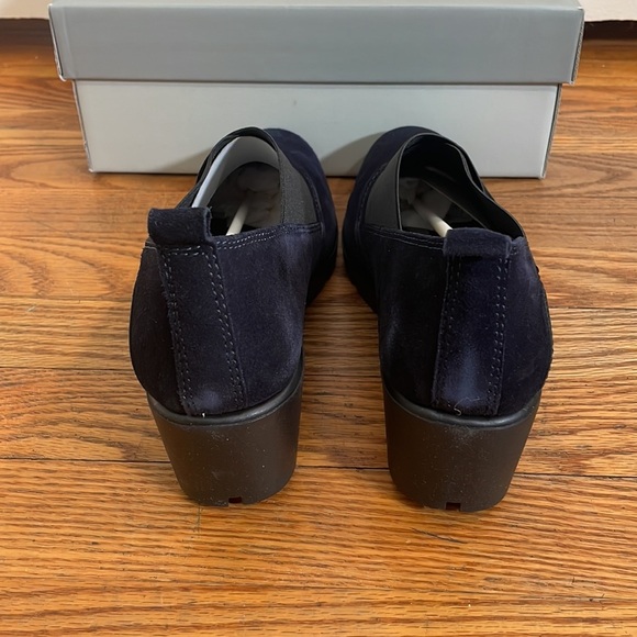 The Flexx Suede Cross-Band Slipon Shoes‎ Cross Town Blue size 9M NWT Wedge - Picture 5 of 12